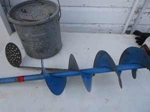 lot 314 image: Minnow Bucket