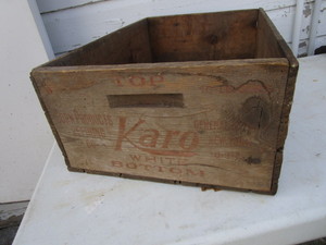 lot 322 image: Karo Syrup Wooden Box