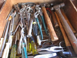 lot 327 image: Vise Grips, Wrenches, Tools
