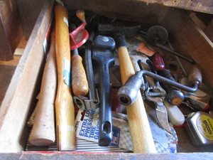lot 328 image: Shoulder Drill Brace, Hammers, Knives