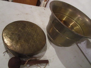 lot 358 image: Brass Gong Hammer, Planter