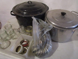 lot 360 image: Canners & Rings