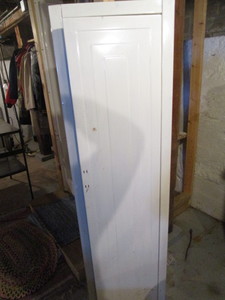 lot 365 image: Kaydee Metal Cabinet