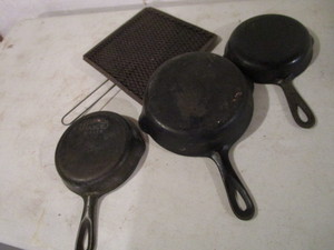 lot 373 image: Cast Iron Pans