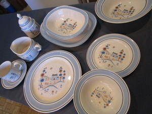 lot 117 image: Stoneware Dinnerware