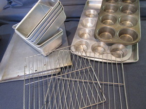 lot 122 image: Baking Pans
