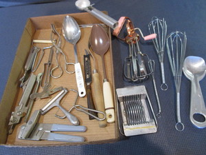 lot 126 image: Kitchen Utensils