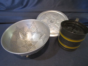 lot 135 image: Star Colander, Sifter, Pot Cover