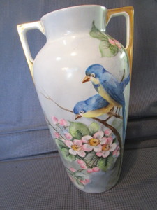 lot 159 image: Bluebird Vase