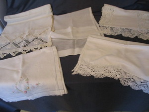lot 192 image: Linens Table Runners