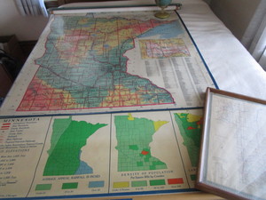 lot 198 image: MN Wall Map With Bracket, Chein Globe