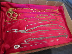 lot 228 image: Chains