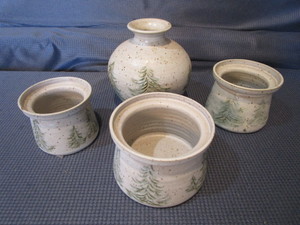 lot 234 image: Thrown Pottery
