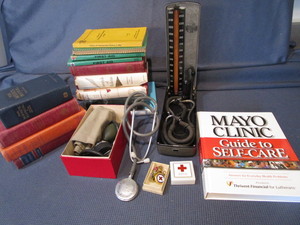 lot 407 image: Medical Collectibles