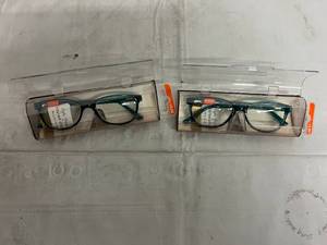 2 Pairs of Sofia Vergara x Foster Grant Reading Glasses 2.50