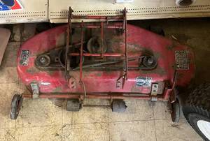 Wheel Horse 14HP, 8 Speed, Riding Lawnmower