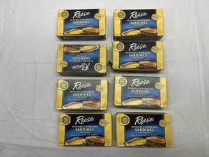 lot 243 image: 8x 4.375 oz Sardines