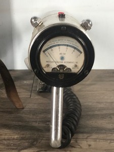 lot 157 image: Vintage Precision Radiation De Luxe Scintillator Detector Model 111B With Original Case