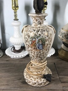lot 174 image: Lot of Vintage Lamps