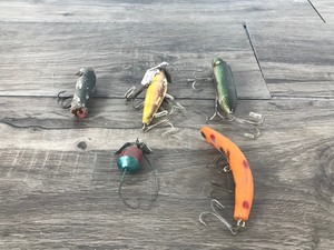lot 185 image: 5 - Vintage Fishing Lures