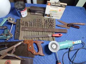 lot 417 image: Tools, hardware and electric angle grinder and drill