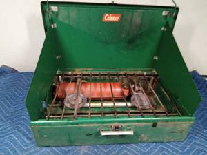 lot 333 image: Coleman table top propane grill
