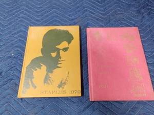 lot 291 image: 1970 and 1971 Staples year books