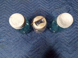 lot 270 image: 3 vintage Ball canning jars with lids