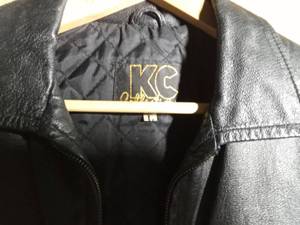 lot 99 image: Leather jacket