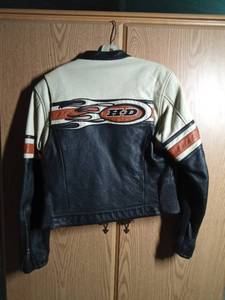 lot 200 image: Authentic leather Harley Davidson Jacket