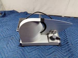 lot 84 image: Electric food slicer