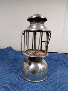 lot 59 image: Vintage Silver colored lantern