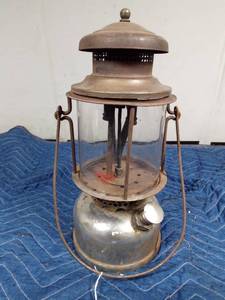 lot 61 image: Vintage Coleman lantern