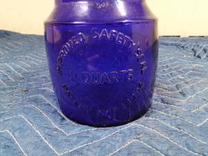 lot 36 image: 1969 Blue jar