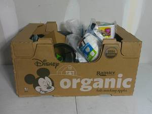 lot 15 image: Apple Box of Mixed Consumer Products