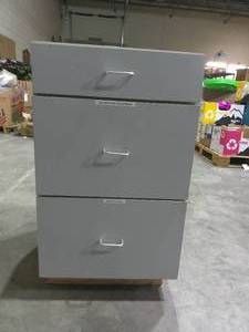lot 68 image: (34.5H x 20W x 24.75D) 3 Drawer Base Cabinet