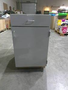 lot 69 image: (34.5H x 20W x 29.5D) 1 Drawer 1 Door Base Cabinet