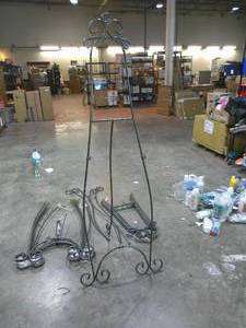 lot 92 image: Lot of 5 Floor Easels w Decorative Scroll Detailing-Silver