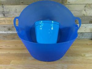 lot 93 image: Lot of 2 Large Plastic Basket Bins and 2 Plastic Pales w Handles