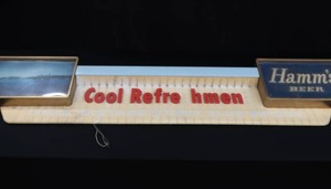 lot 2 image: RARE VINTAGE LIGHT UP HAMMS BEER SIGN.