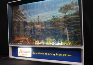lot 4 image: HAMMS LIGHTED BEER SIGN