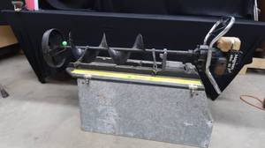 lot 22 image: ICE FISHING AUGER WITH GALVINISED ICE FISHING STORAGE BOX