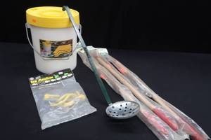 lot 65 image: ICE FISHING GEAR