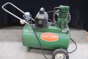 lot 69 image: CAMPBELL HAUSFELD AIR COMPRESSOR