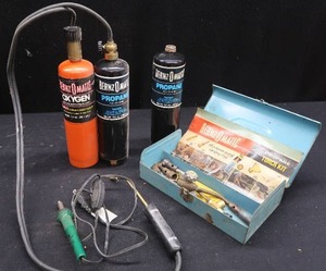 lot 80 image: BERNZ O MATIC PROPANE TORCH KIT PLUS EXTRAS