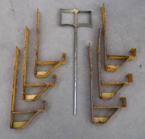 lot 93 image: 6 LADDER JACKS