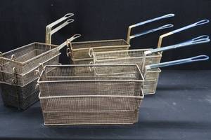 lot 103 image: FRY BASKETS