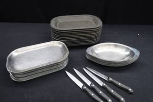 lot 105 image: THERMO TRAYS  STAINLESS PLATES AND OVALS