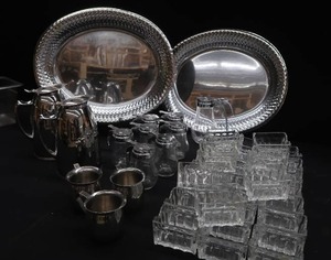 lot 107 image: TABLE SETTINGS