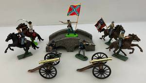 lot 28 image: Vintage 1970s Britains